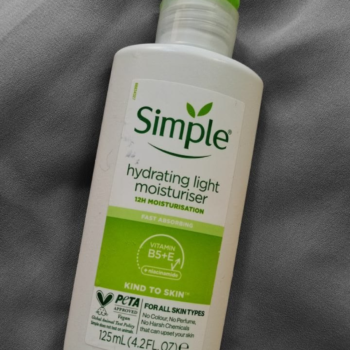 Simple Hydrating Light Moisturizer